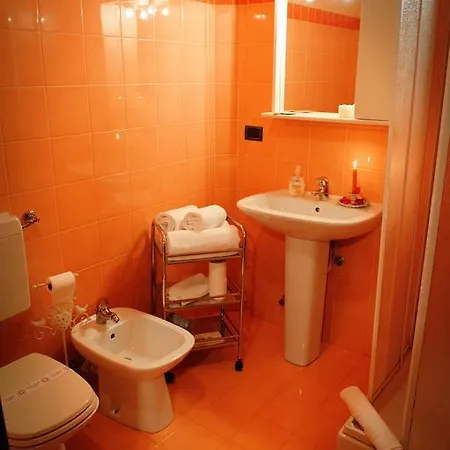 Paitin * Alba (Piedmont)